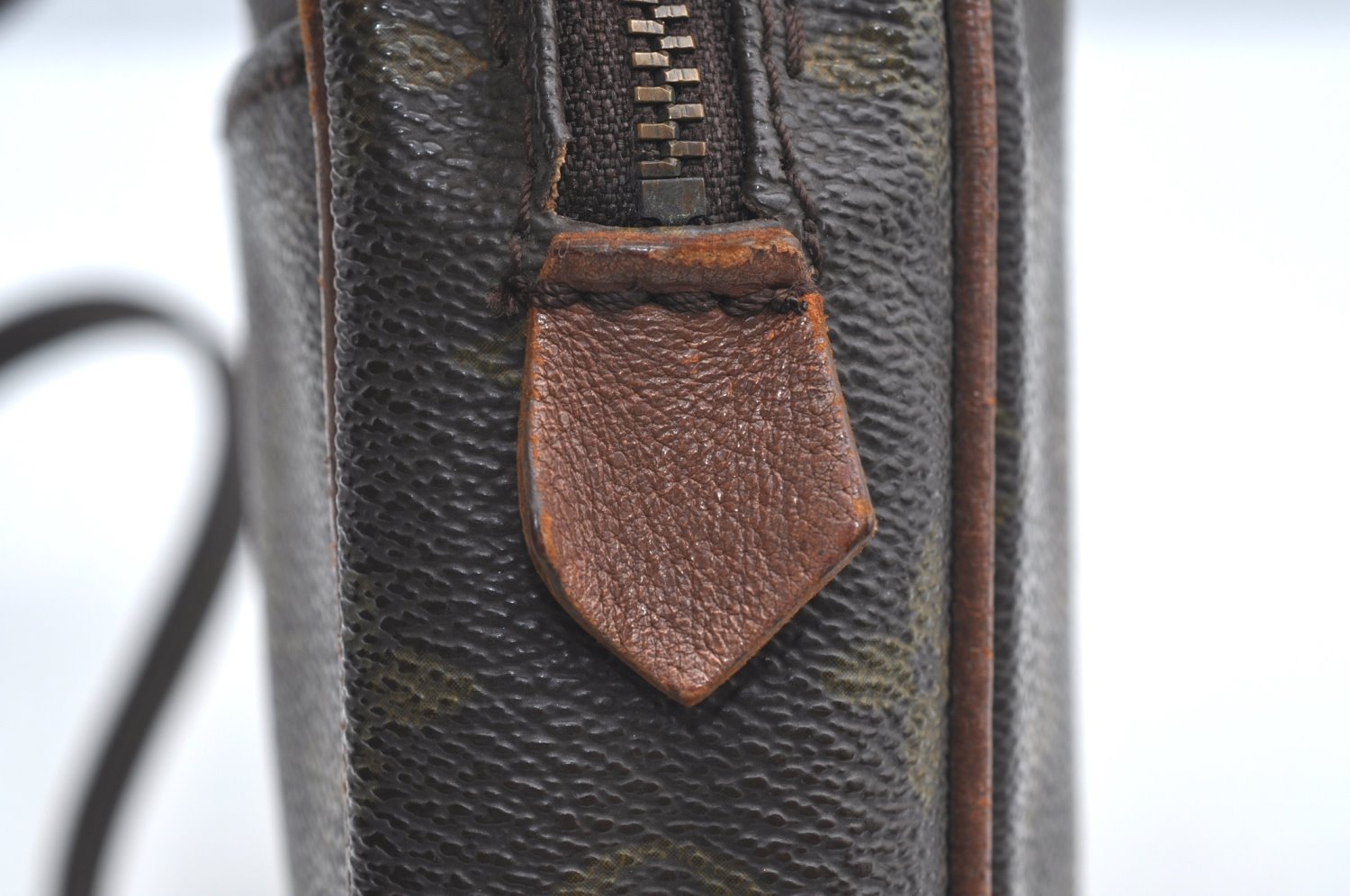 Auth Louis Vuitton Monogram Danube Shoulder Cross Bag Old Model LV Junk K5056