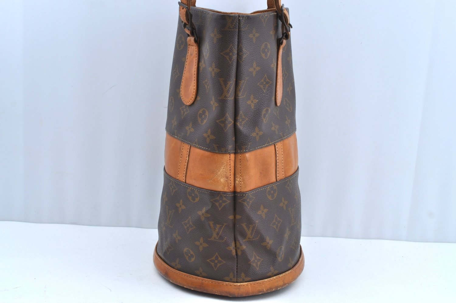 Authentic Louis Vuitton Monogram Bucket GM Shoulder Bag T42236 USA Model K5109