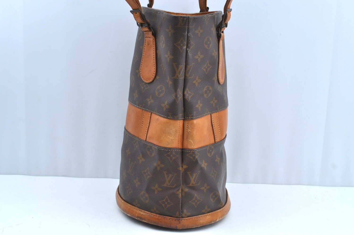 Authentic Louis Vuitton Monogram Bucket GM Shoulder Bag T42236 USA Model K5109