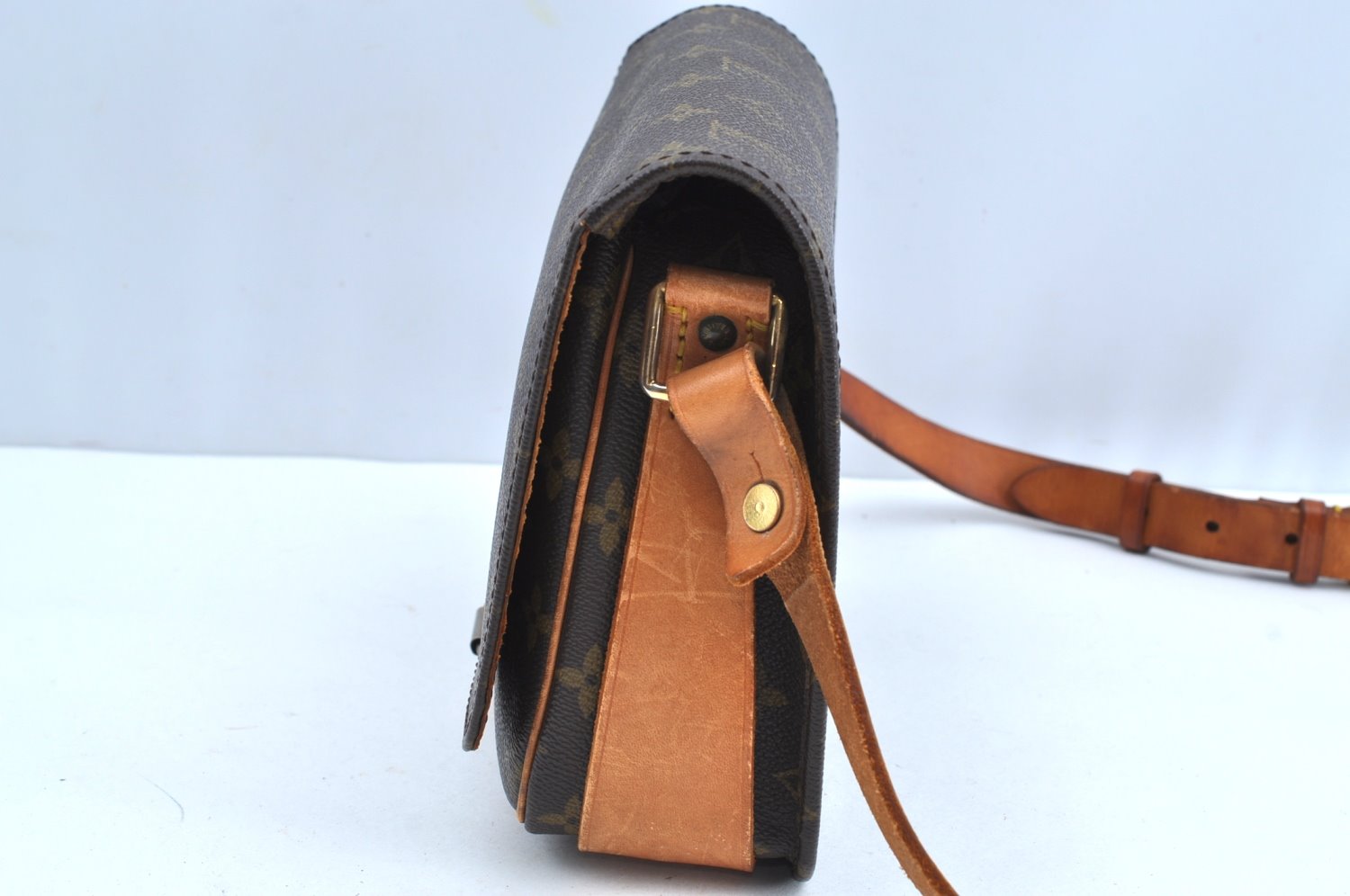 Authentic Louis Vuitton Monogram Cartouchiere MM Shoulder Bag Old Model LV K5114