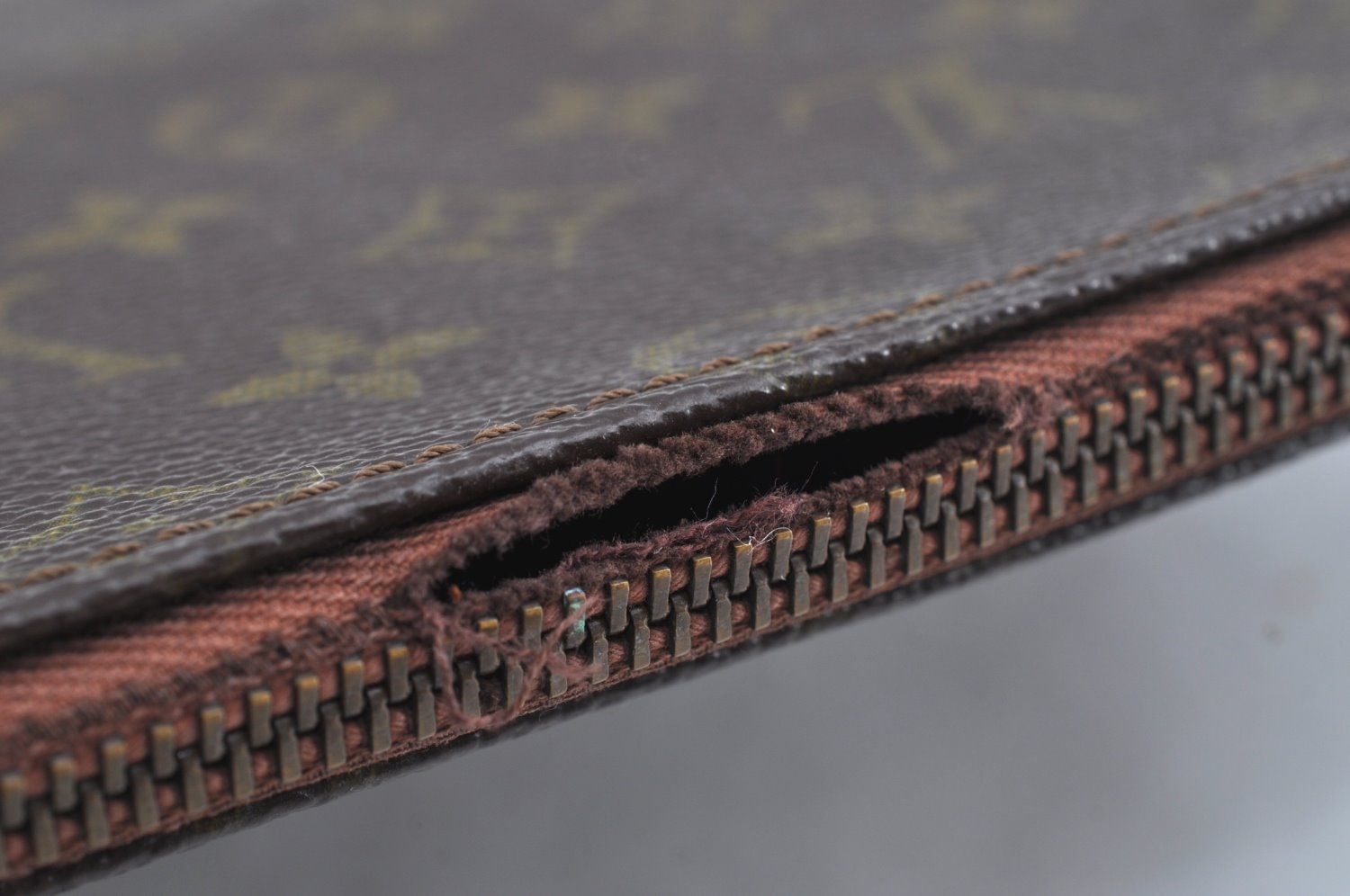 Authentic Louis Vuitton Monogram Poche Documents Document Case Old Model K5118