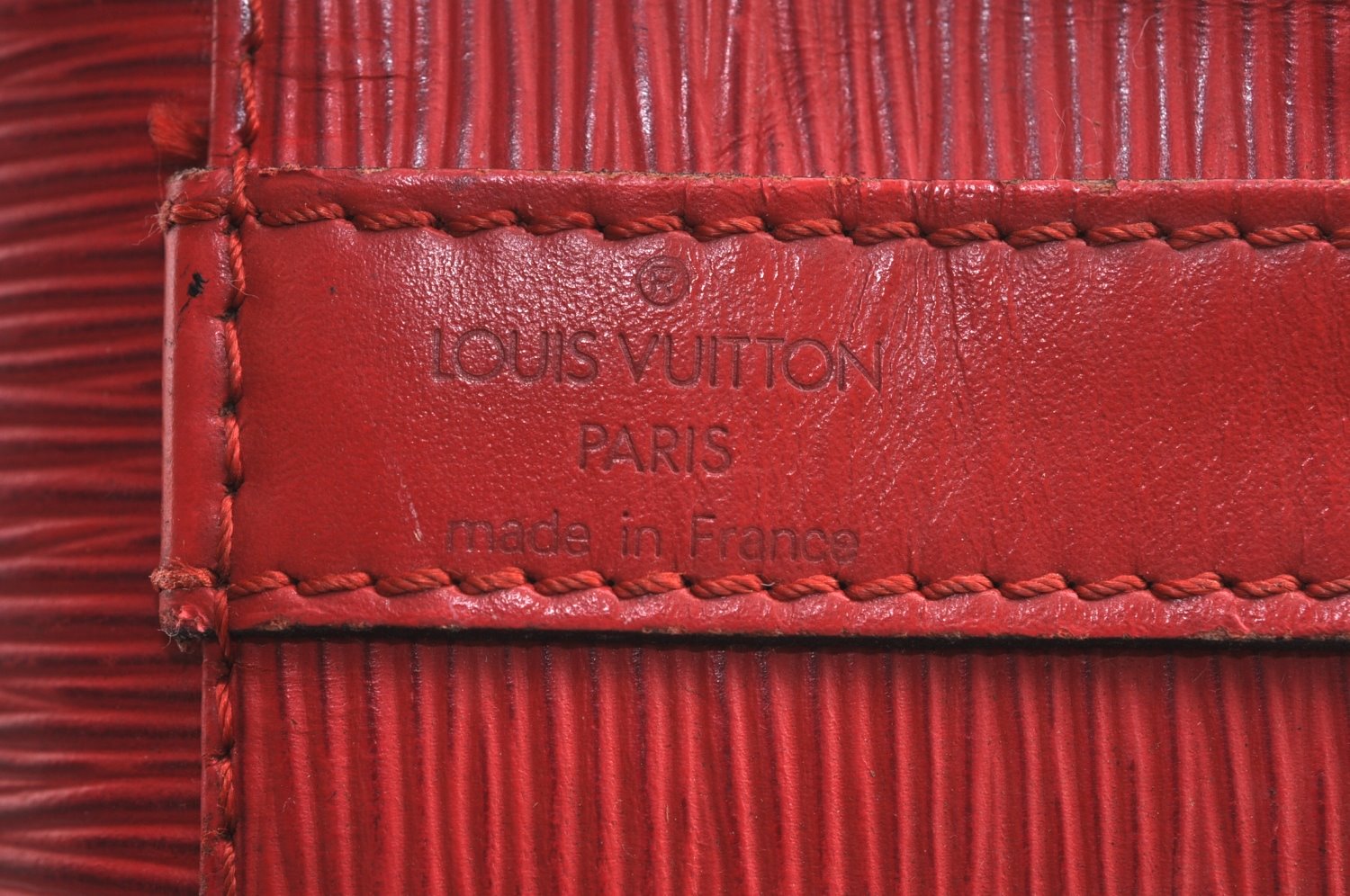 Authentic Louis Vuitton Epi Petit Noe Shoulder Drawstring Bag M44107 Red K5145