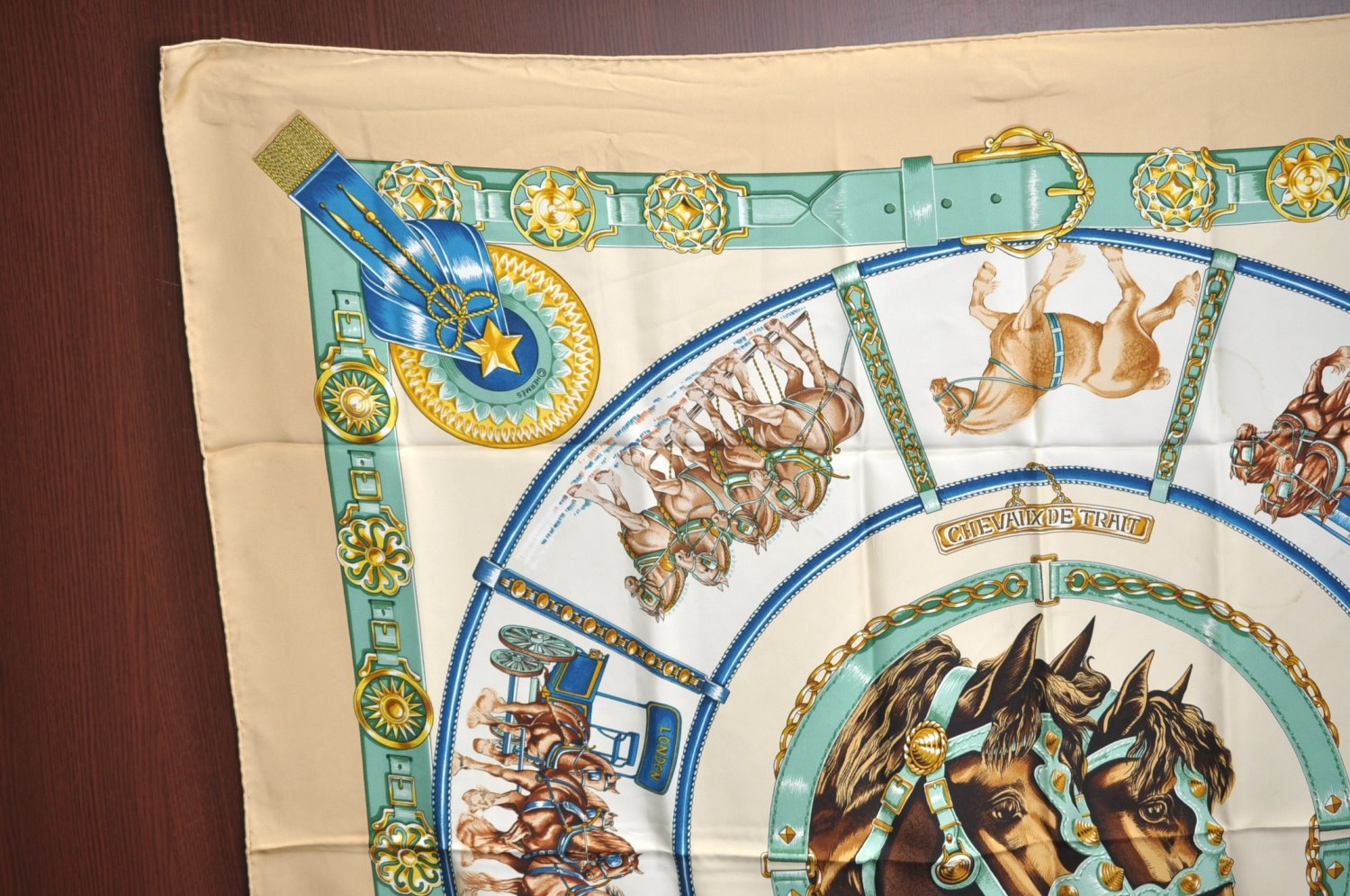 Authentic HERMES Carre 90 Scarf 