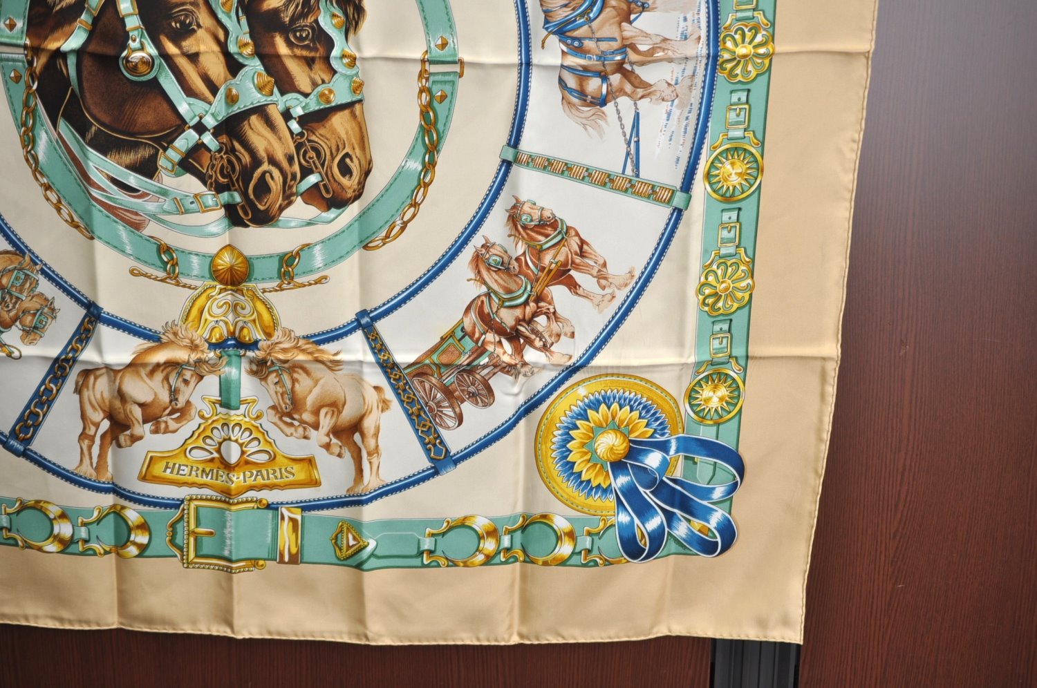 Authentic HERMES Carre 90 Scarf 