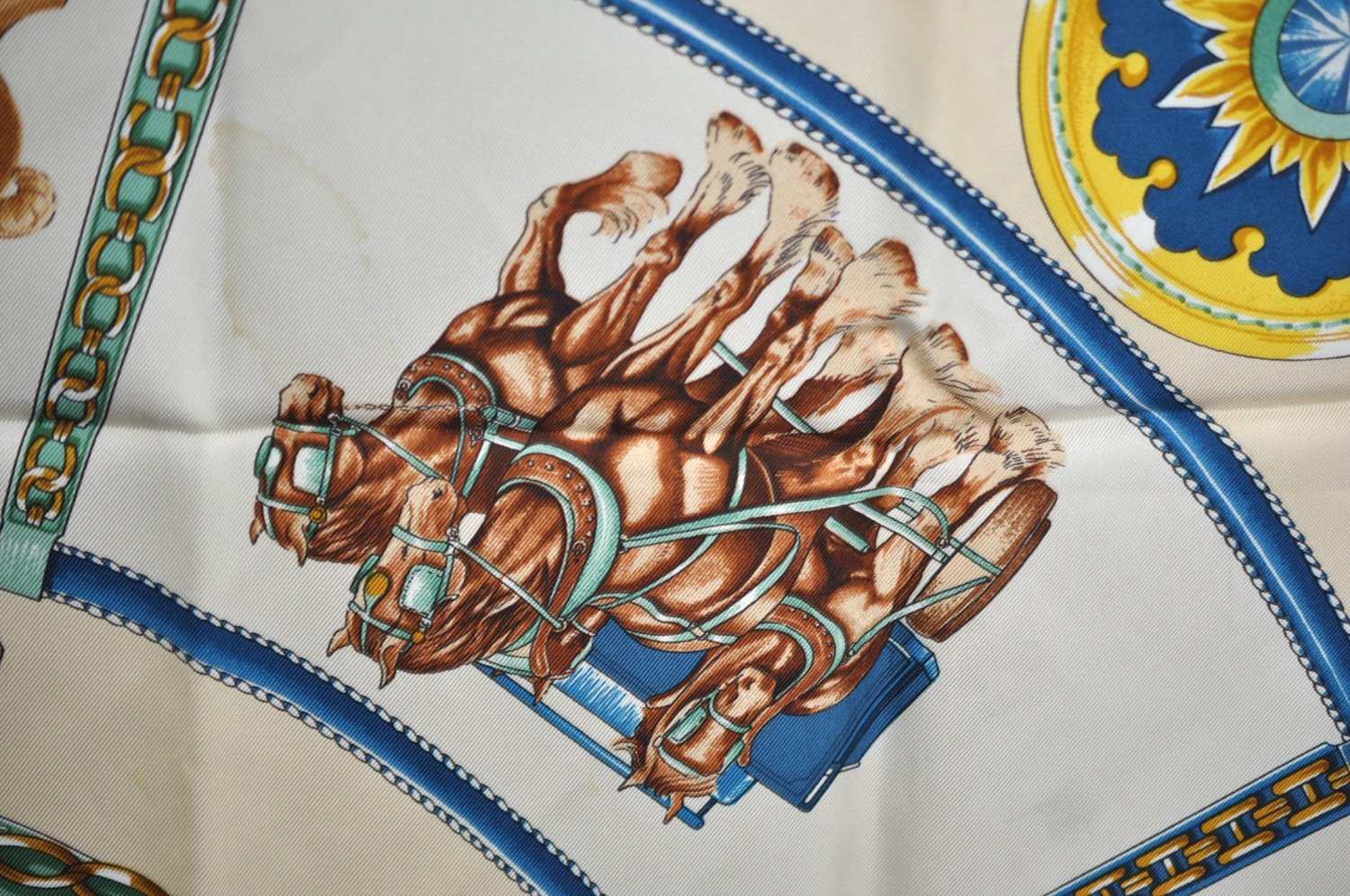 Authentic HERMES Carre 90 Scarf 