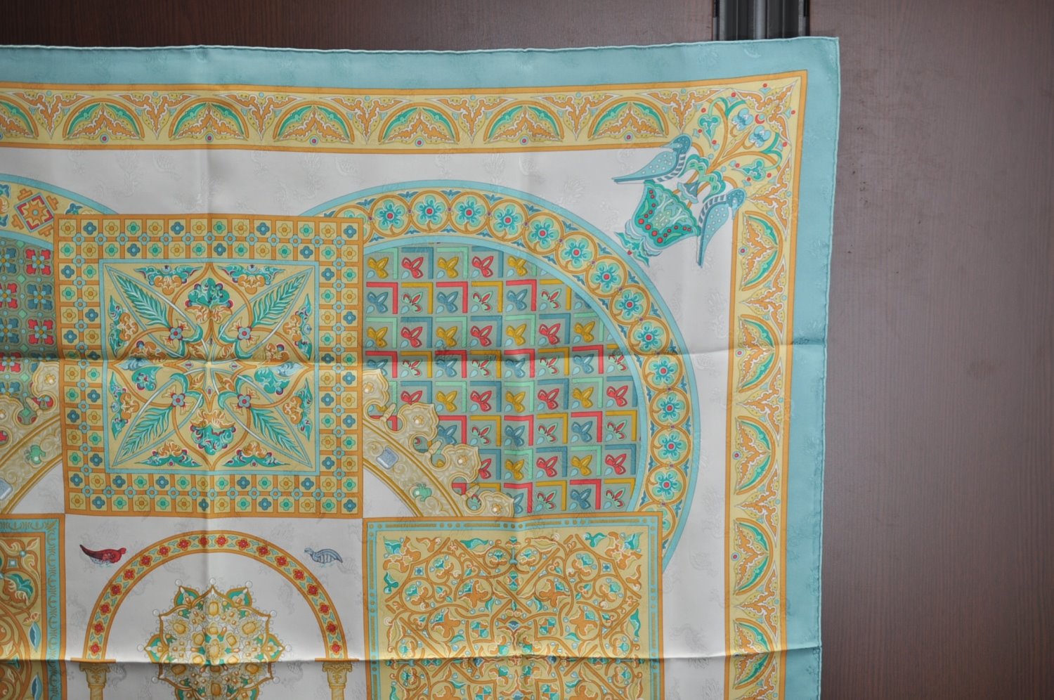 Authentic HERMES Carre 90 Scarf 