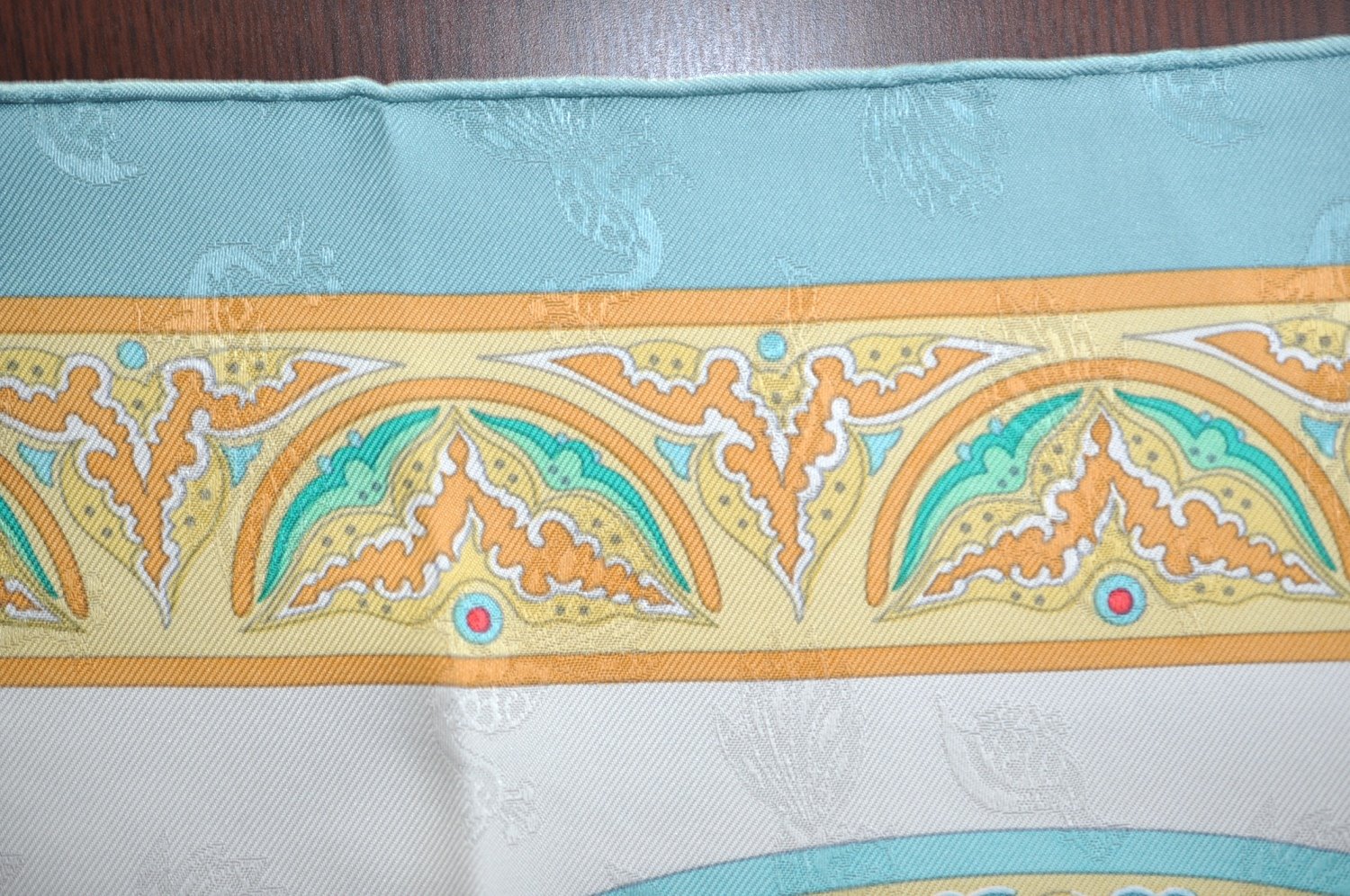 Authentic HERMES Carre 90 Scarf 