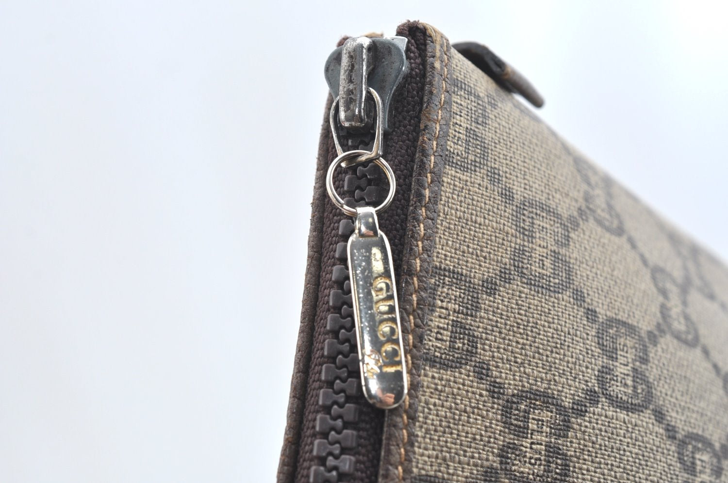 Authentic GUCCI GG Plus Clutch Hand Bag Purse PVC Leather Brown K5183