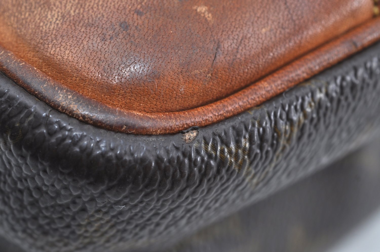 Authentic Louis Vuitton Monogram Danube GM Shoulder Cross Bag M45262 LV K5210