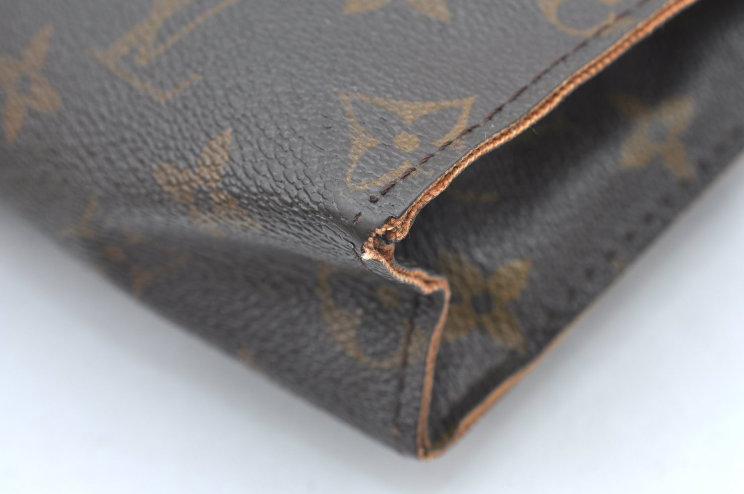 Authentic Louis Vuitton Monogram Poche Toilette 26 Cosmetics Pouch Junk K5224