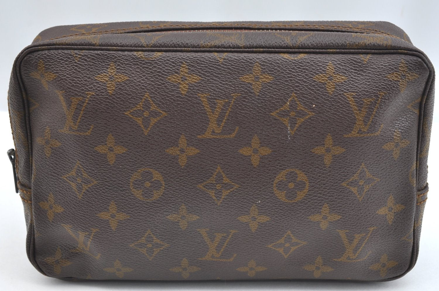 Auth Louis Vuitton Monogram Trousse Toilette 23 Clutch Hand Bag Old Model K5228