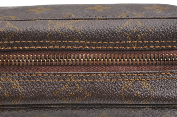 Auth Louis Vuitton Monogram Trousse Toilette 23 Clutch Hand Bag Old Model K5228