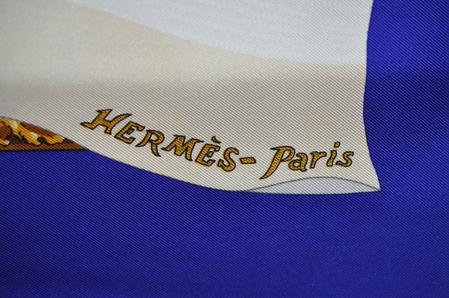 Authentic HERMES Carre 90 Scarf 