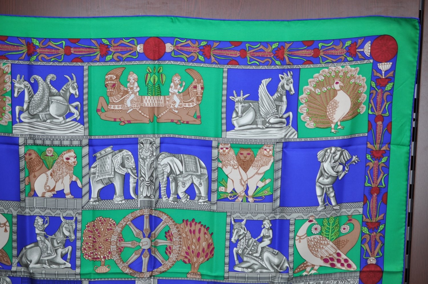 Authentic HERMES Carre 90 Scarf 