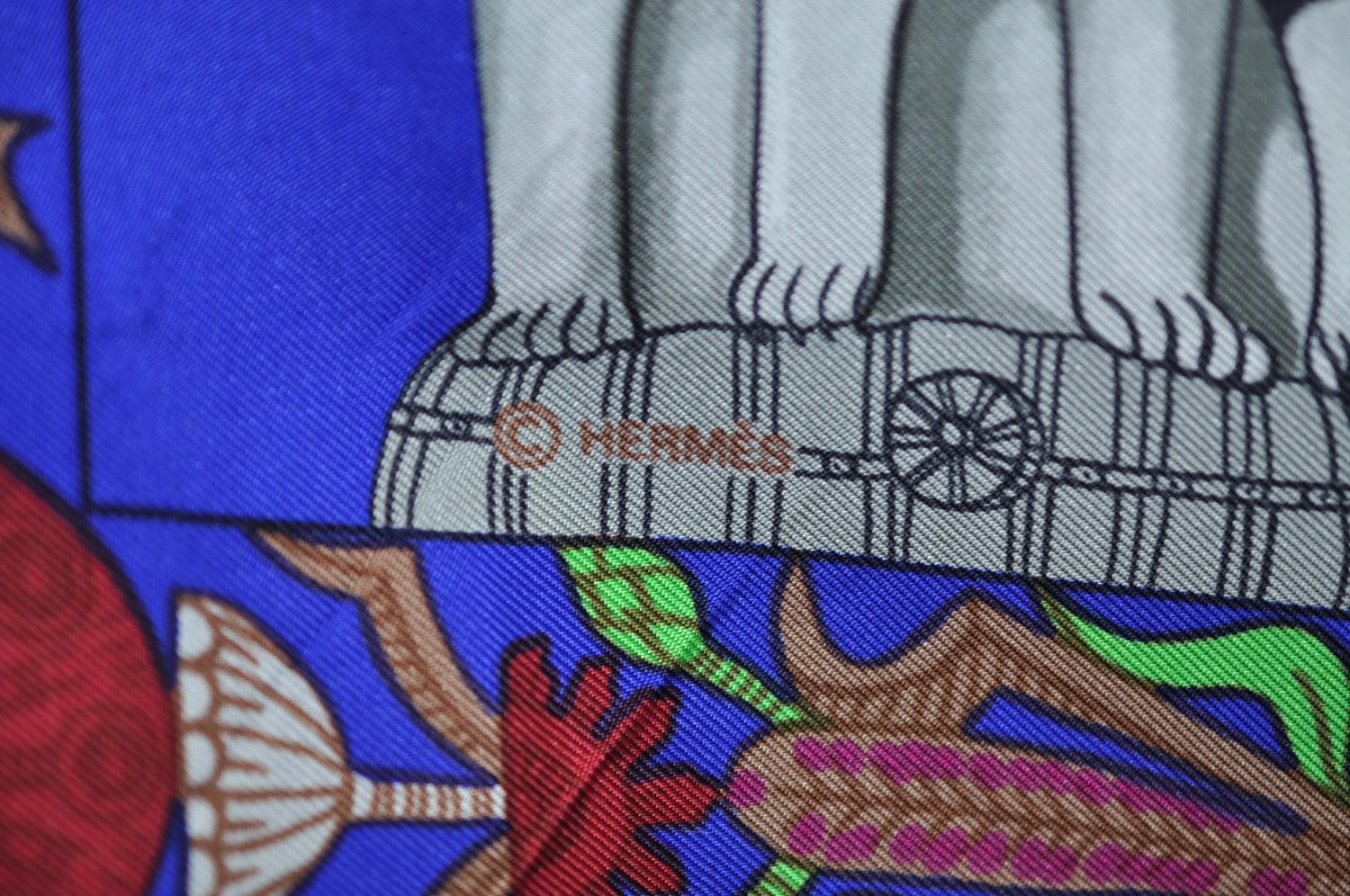 Authentic HERMES Carre 90 Scarf 