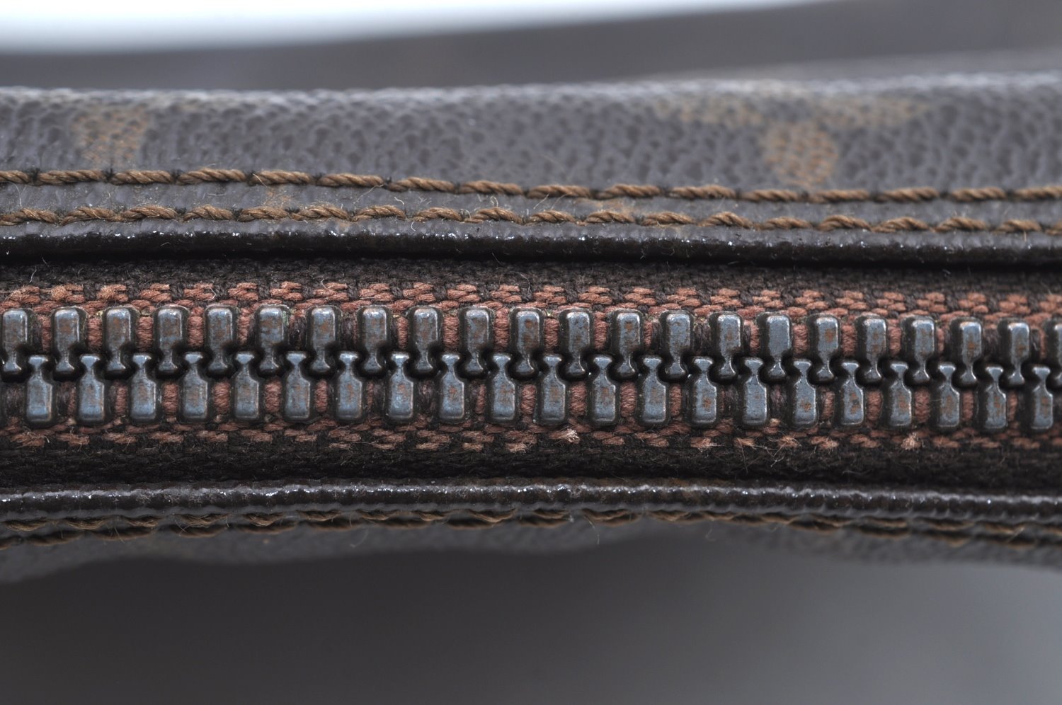 Auth Louis Vuitton Monogram Trousse Toilette 23 Clutch Hand Bag M47524 LV K5247