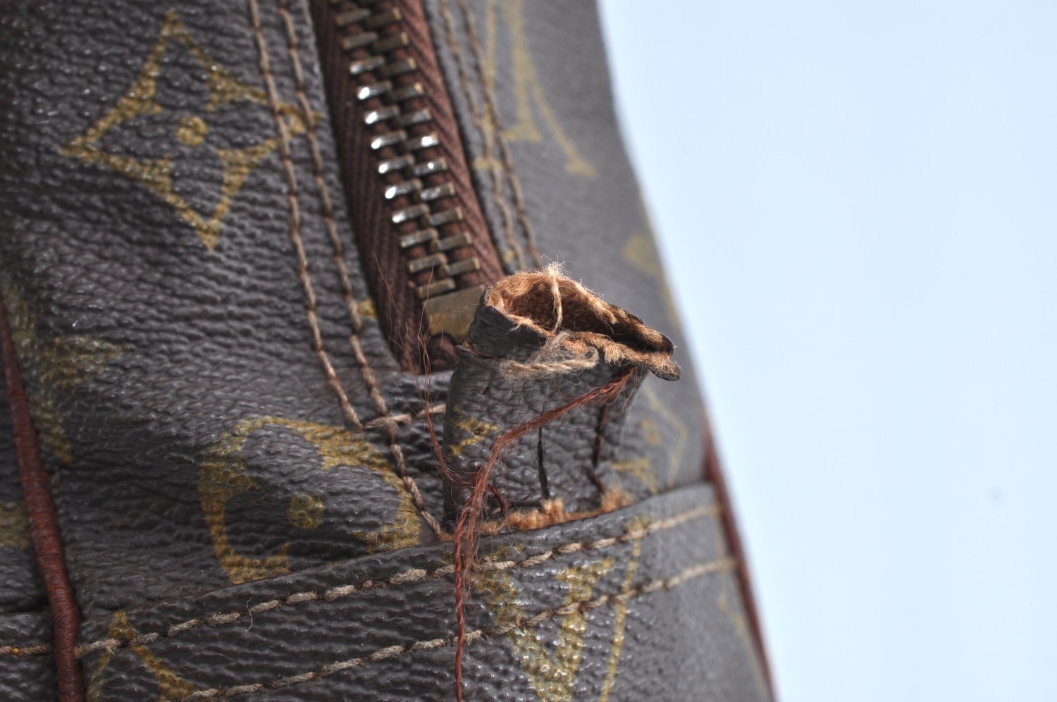 Authenic Louis Vuitton Monogram Marceau Shoulder Cross Bag Old Model Junk K5260