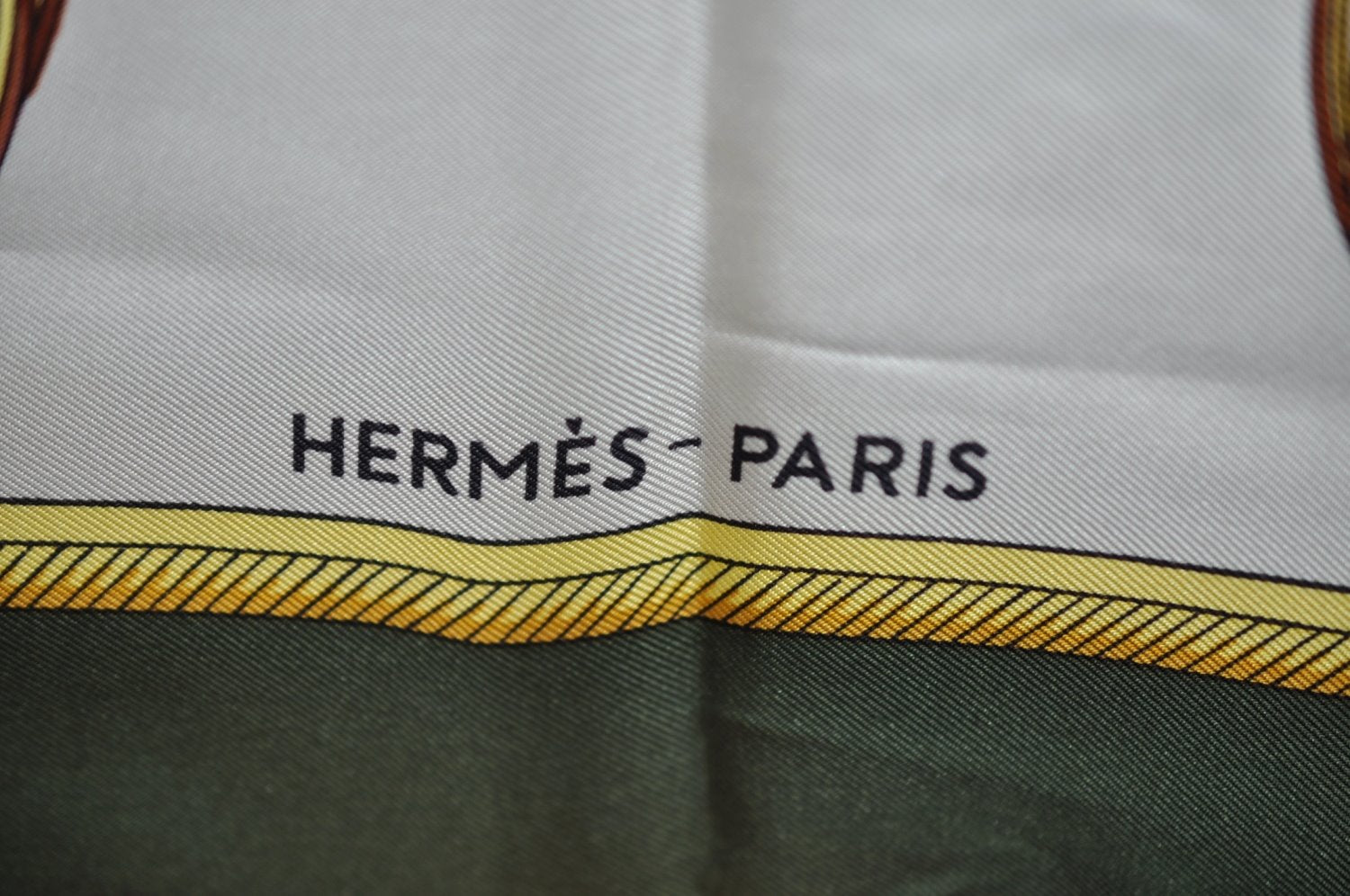 Authentic HERMES Carre 90 Scarf 