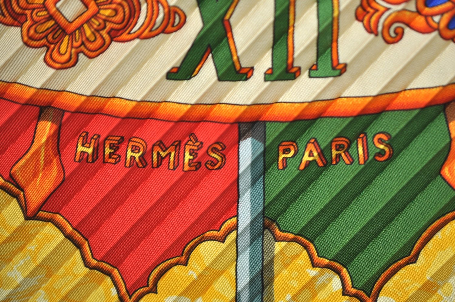 Authentic HERMES Pleats Scarf 