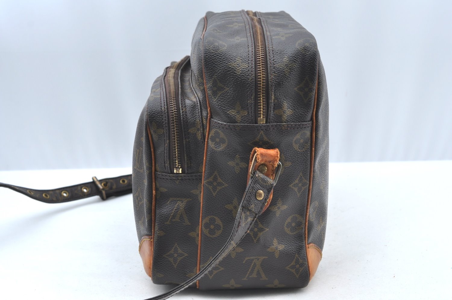 Authentic Louis Vuitton Monogram Nile 34 Shoulder Cross Body Bag M45242 LV K5283