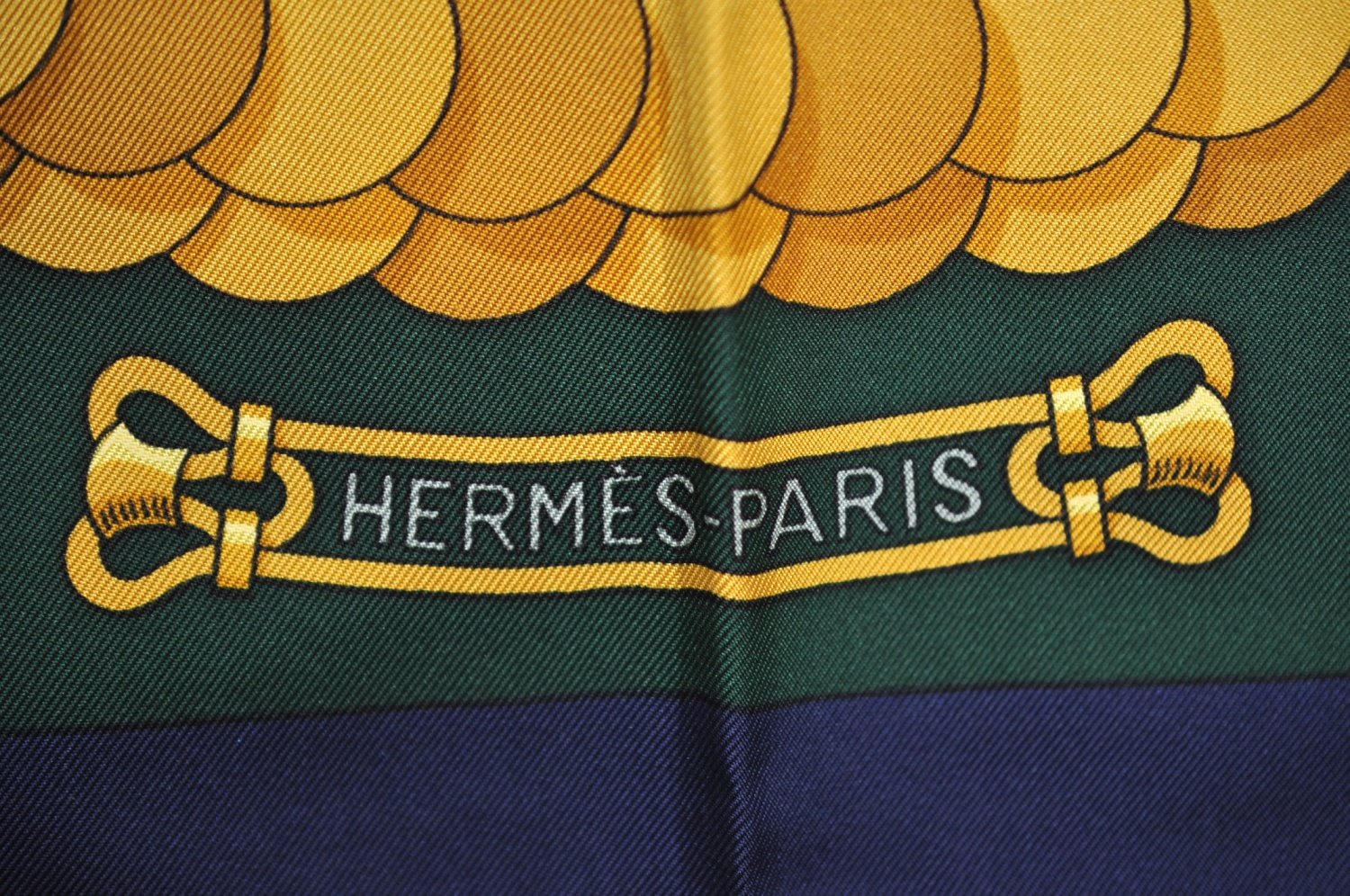 Authentic HERMES Carre 90 Scarf 