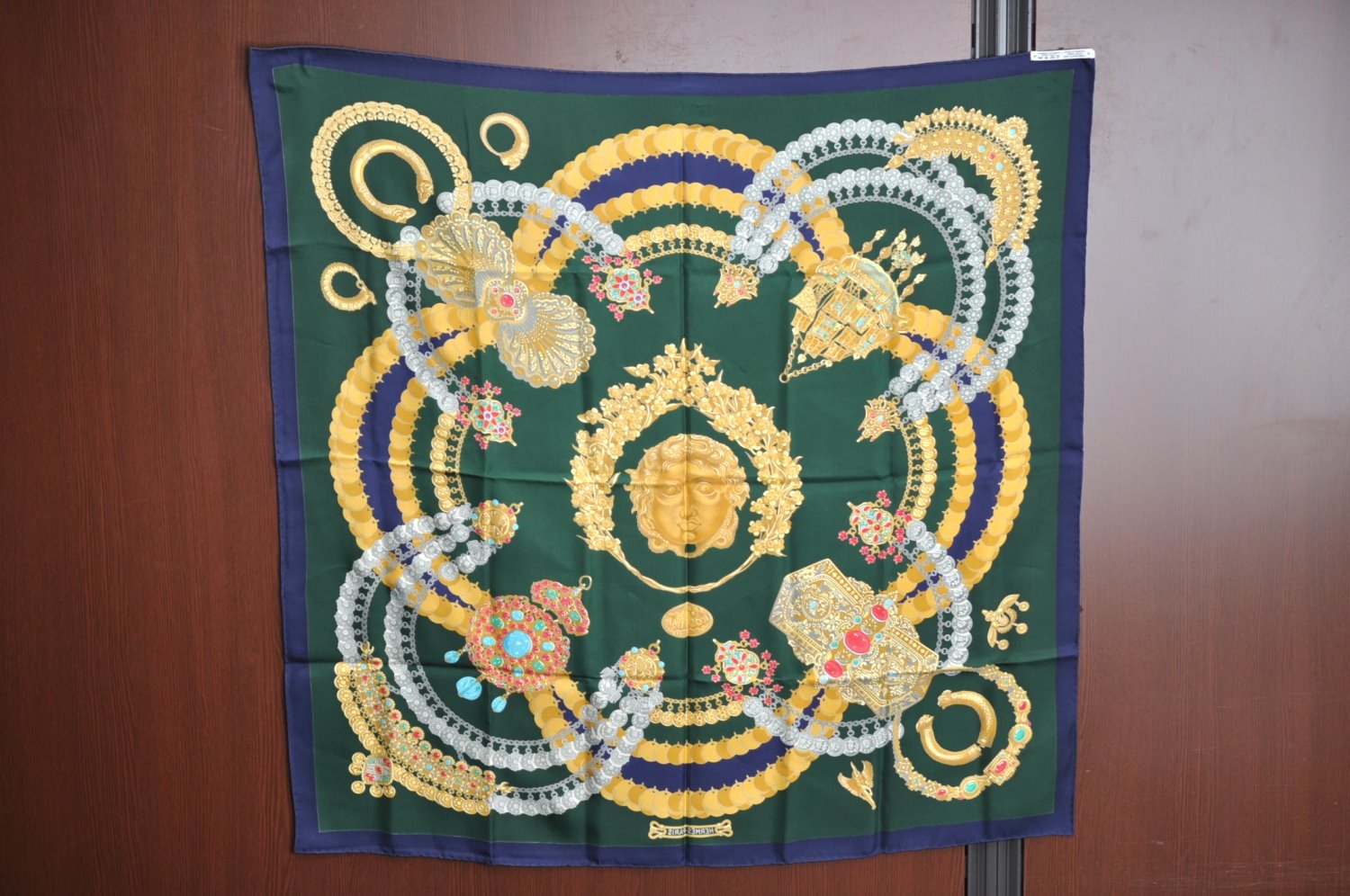 Authentic HERMES Carre 90 Scarf 