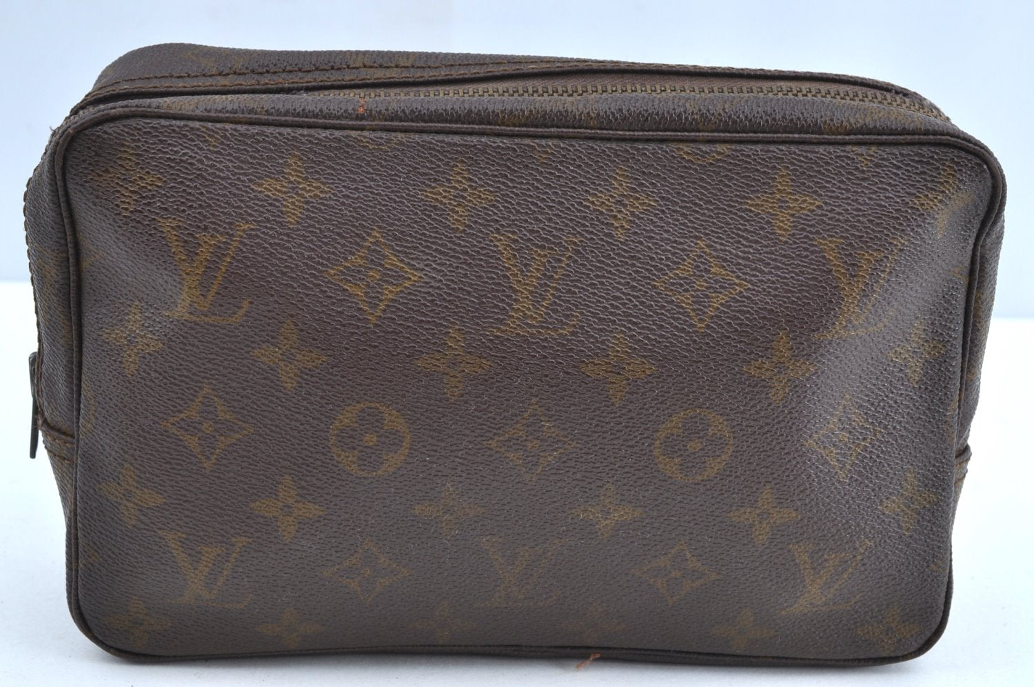 Auth Louis Vuitton Monogram Trousse Toilette 23 Clutch Hand Bag Old Model K5299