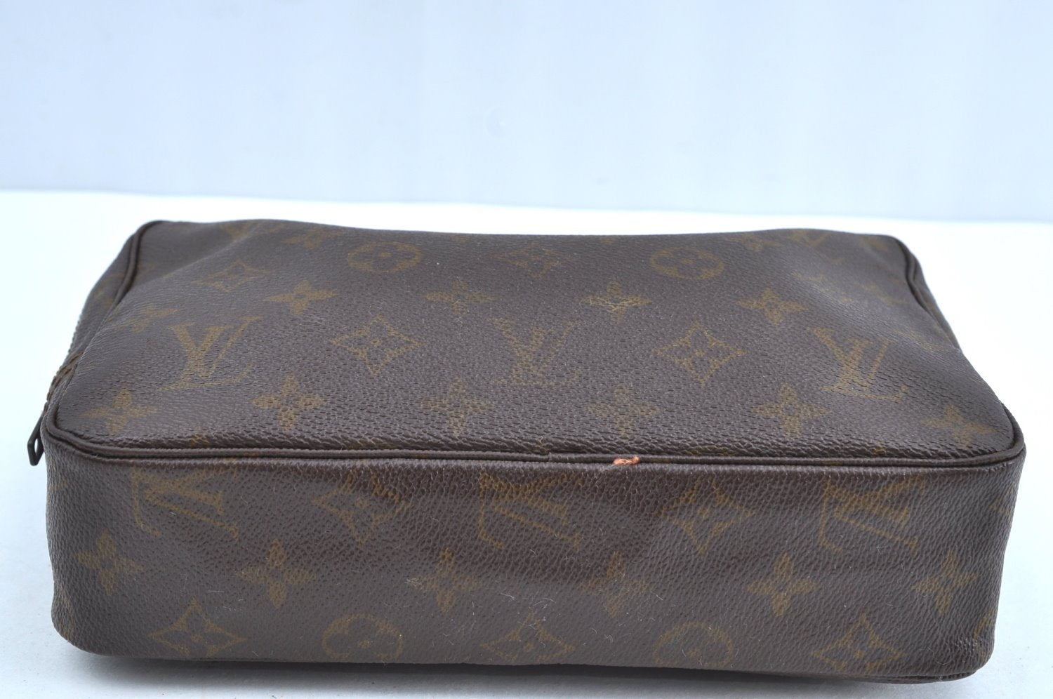 Auth Louis Vuitton Monogram Trousse Toilette 23 Clutch Hand Bag Old Model K5299