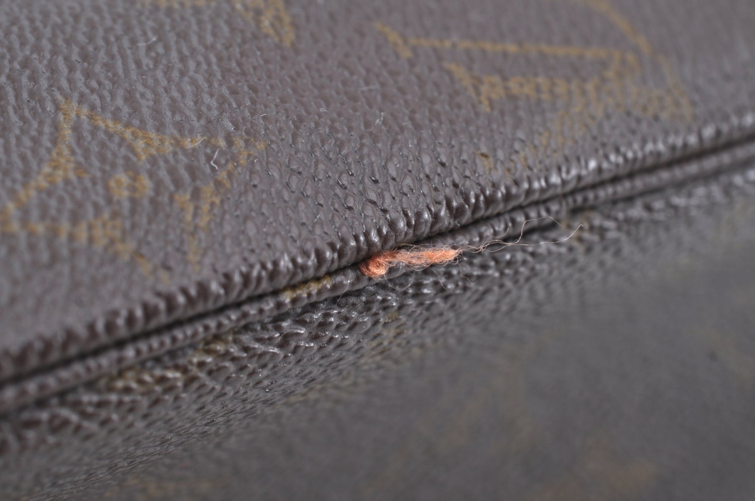 Auth Louis Vuitton Monogram Trousse Toilette 23 Clutch Hand Bag Old Model K5299