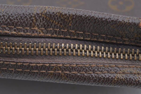 Auth Louis Vuitton Monogram Trousse Toilette 23 Clutch Hand Bag Old Model K5299