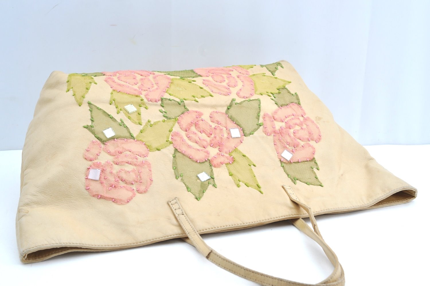 Authentic FENDI Flower Motif Bijou Leather Shoulder Tote Bag Beige K5326