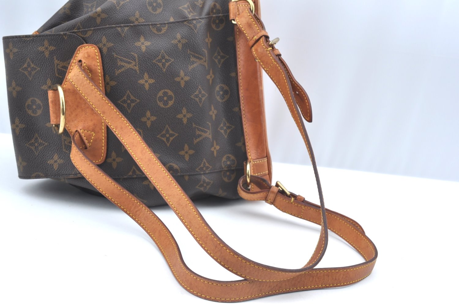 Authentic Louis Vuitton Monogram Montsouris MM Backpack M51136 LV K5327