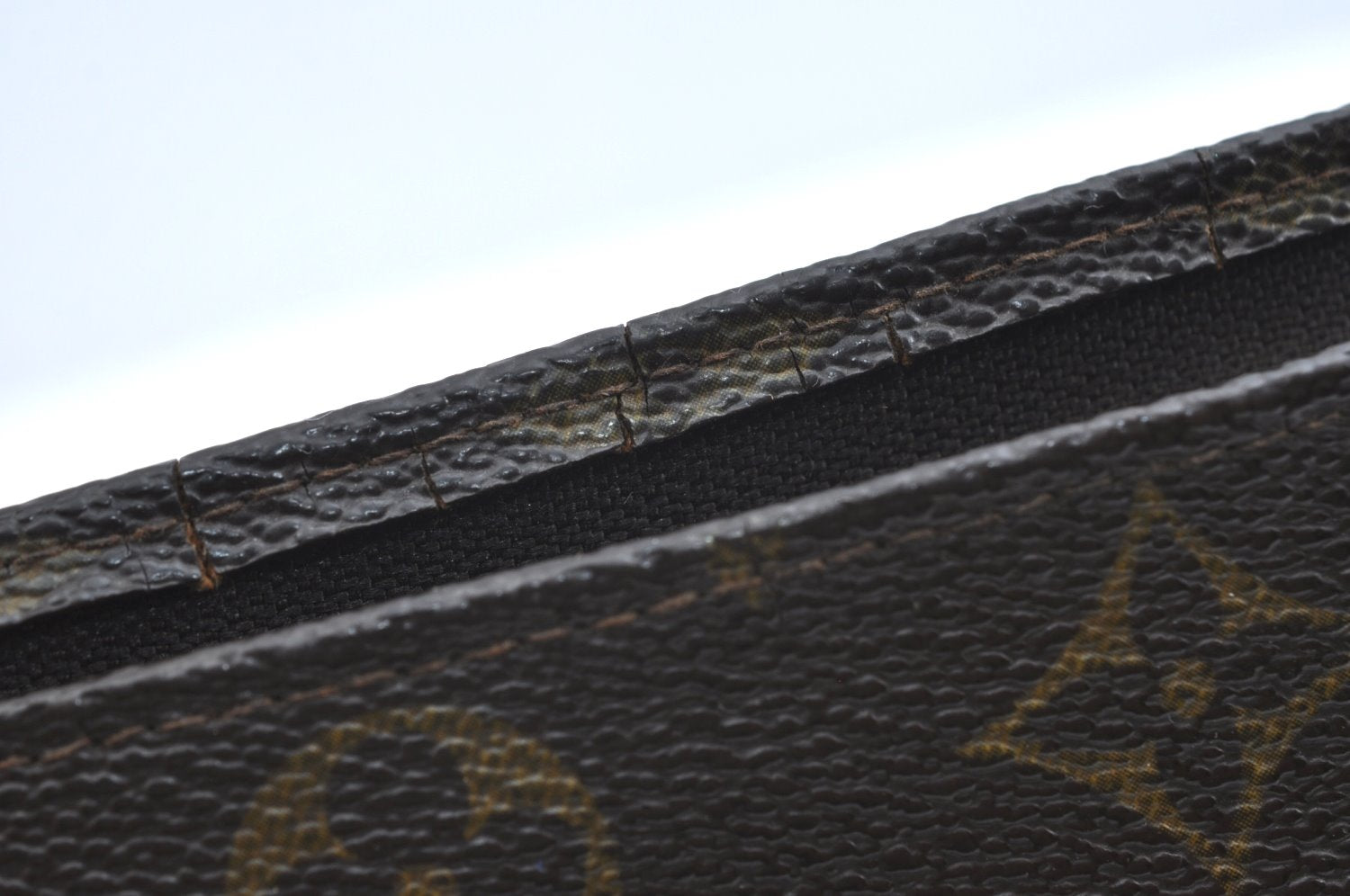 Auth Louis Vuitton Monogram Poche Toilette 26 Cosmetics Pouch Old Model LV K5329