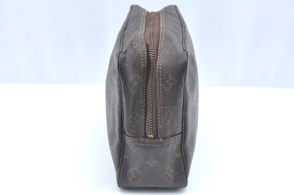 Auth Louis Vuitton Monogram Trousse Toilette 28 Clutch Hand Bag M47522 LV K5330