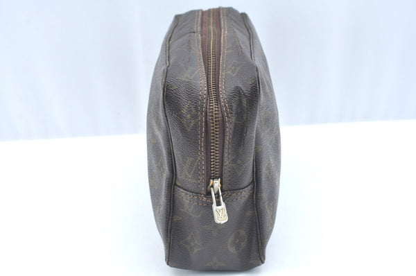 Auth Louis Vuitton Monogram Trousse Toilette 28 Clutch Hand Bag M47522 LV K5330