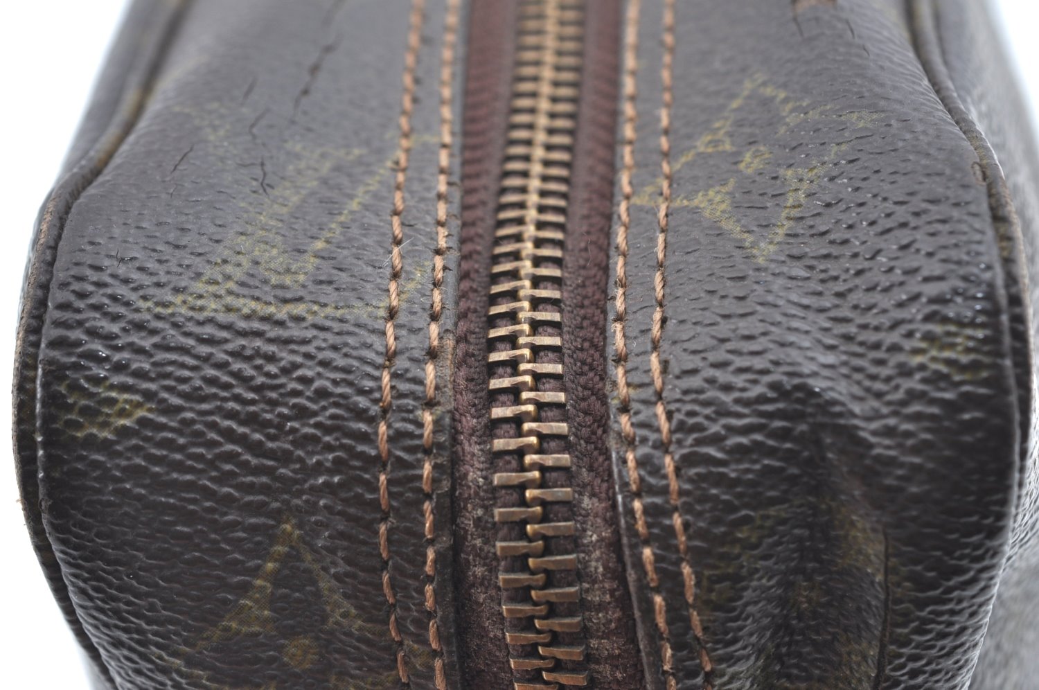 Auth Louis Vuitton Monogram Trousse Toilette 28 Clutch Hand Bag M47522 LV K5330