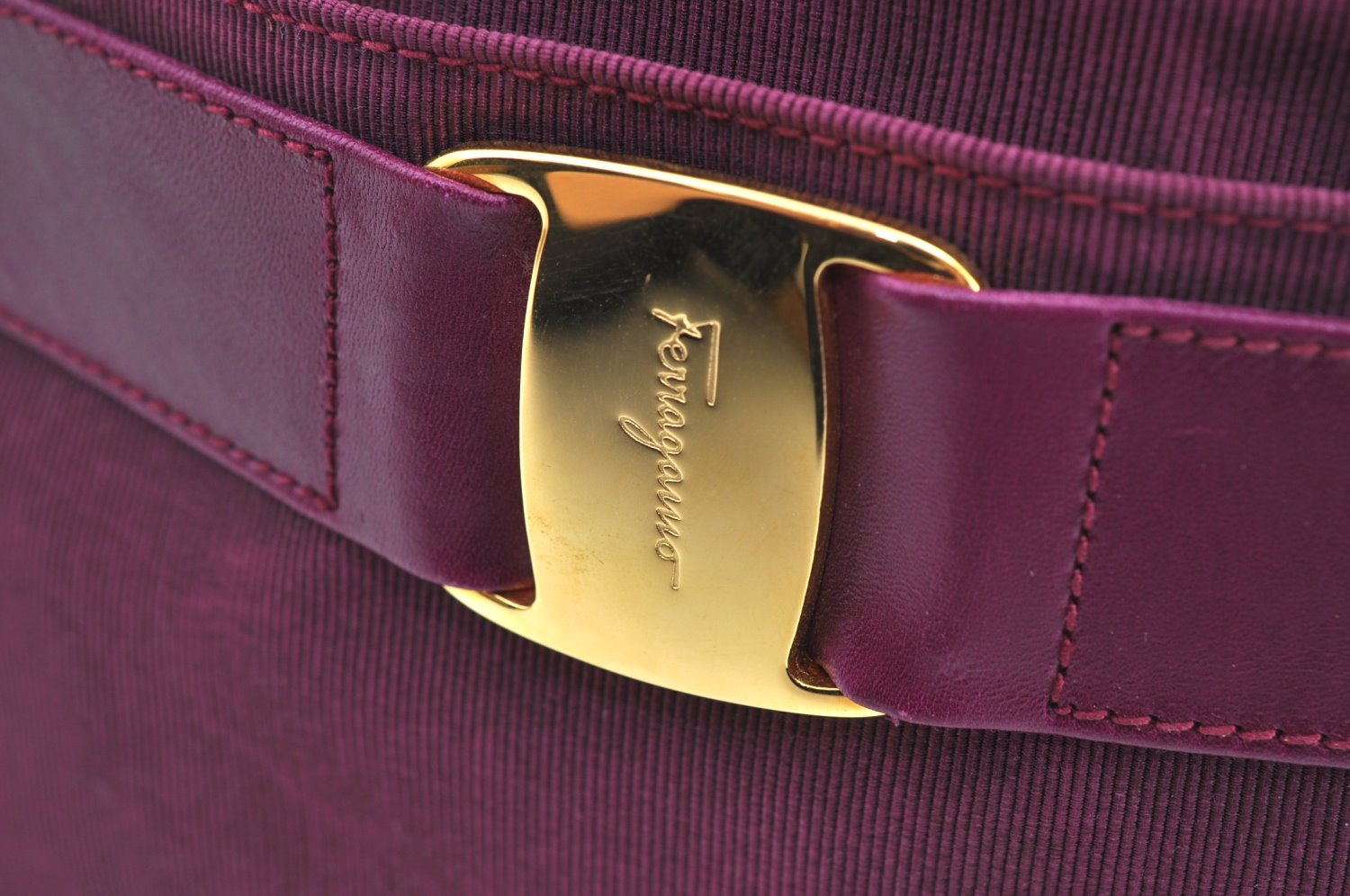 Authentic Salvatore Ferragamo Vara Shoulder Cross Bag Nylon Leather Purple K5337