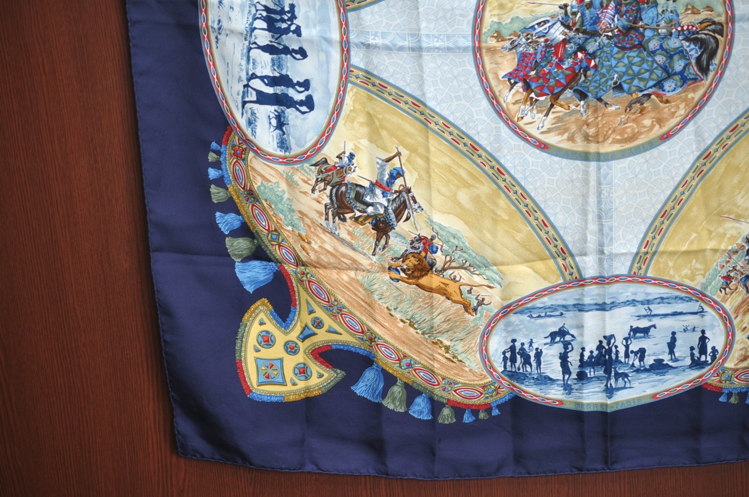 Authentic HERMES Carre 90 Scarf 