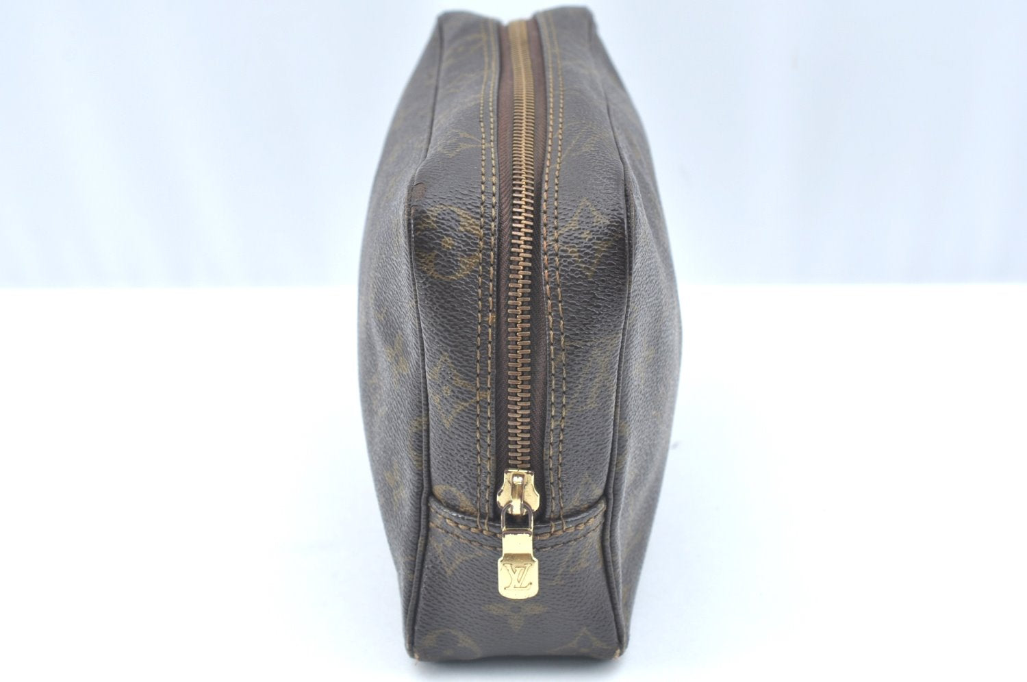 Auth Louis Vuitton Monogram Trousse Toilette 23 Clutch Hand Bag M47524 LV K5355