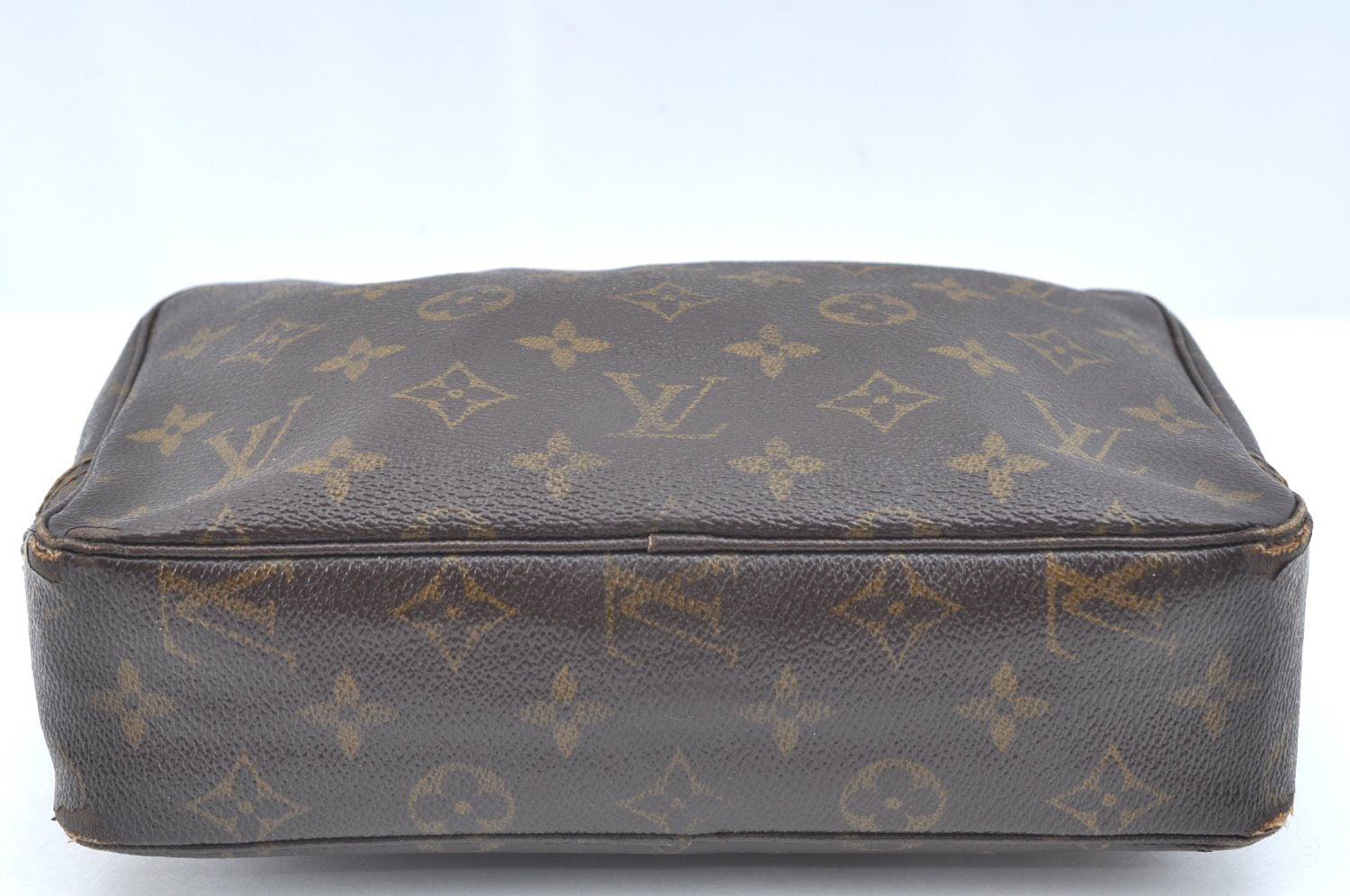 Auth Louis Vuitton Monogram Trousse Toilette 23 Clutch Hand Bag M47524 LV K5355