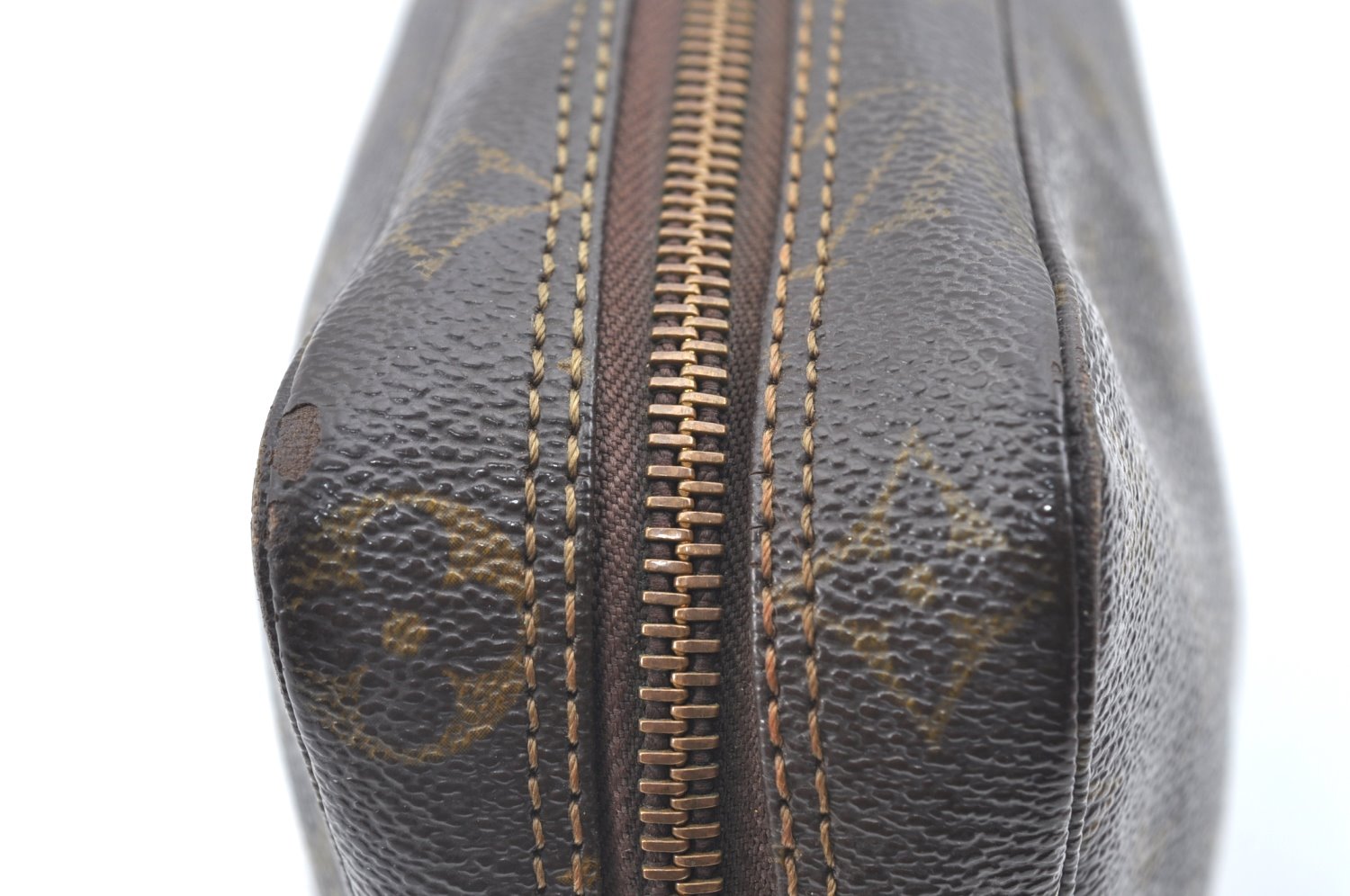 Auth Louis Vuitton Monogram Trousse Toilette 23 Clutch Hand Bag M47524 LV K5355