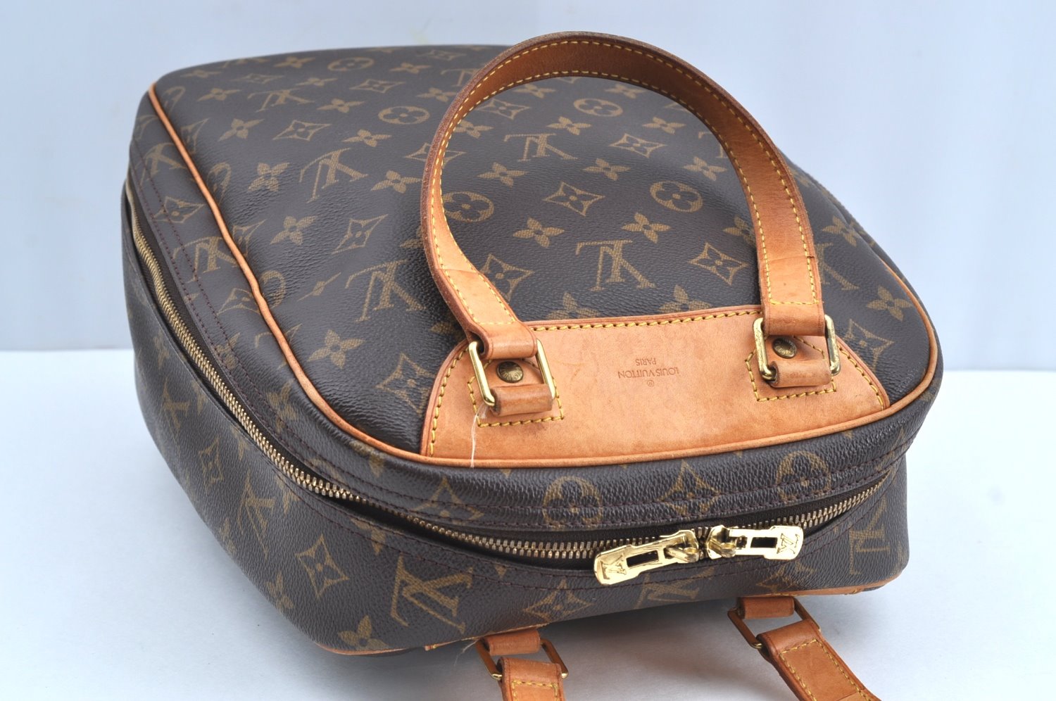 Authentic Louis Vuitton Monogram Excursion Hand Bag M41450 LV K5356