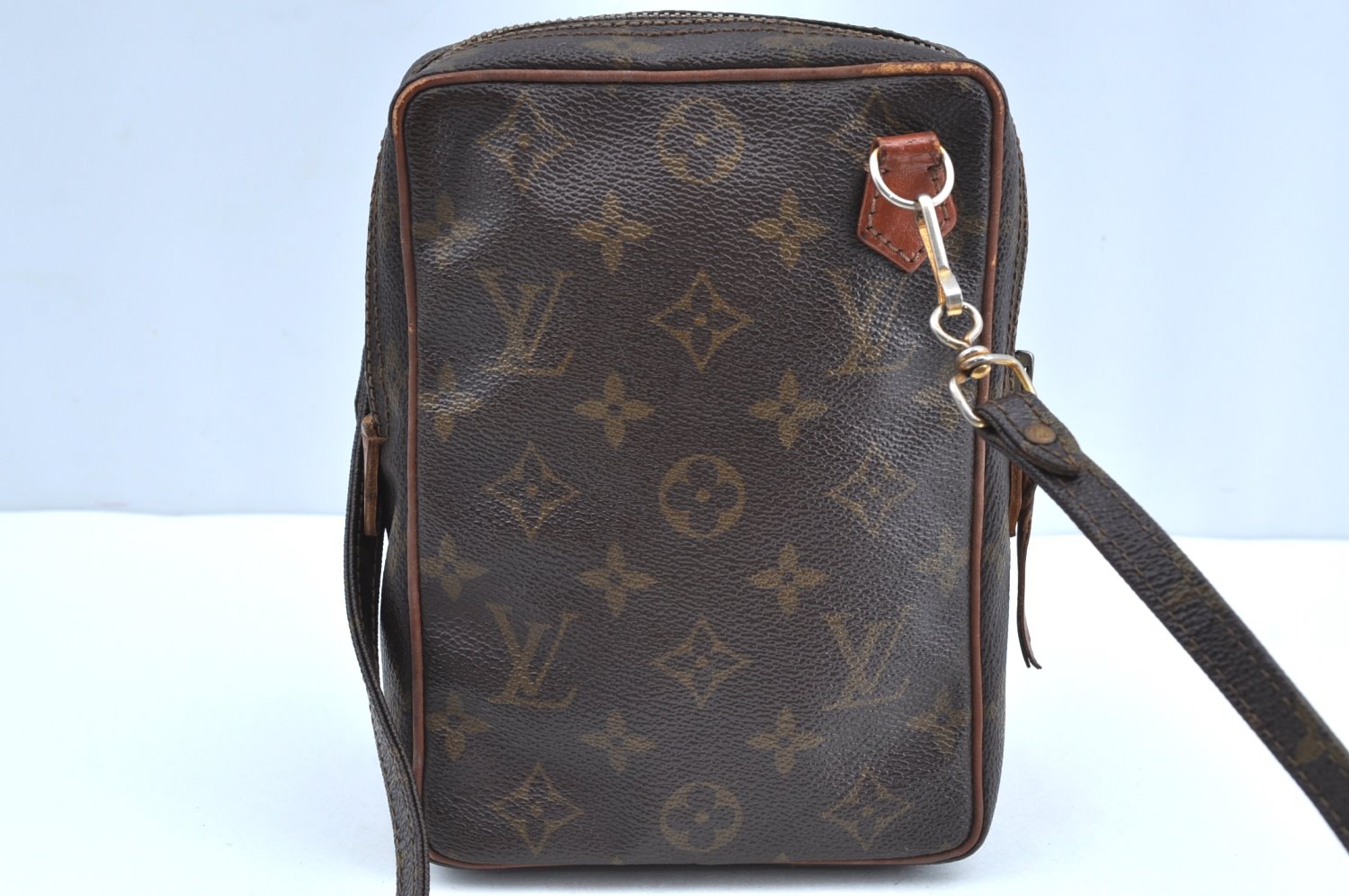 Authentic Louis Vuitton Monogram Amazone Shoulder Cross Body Bag Old Model K5368
