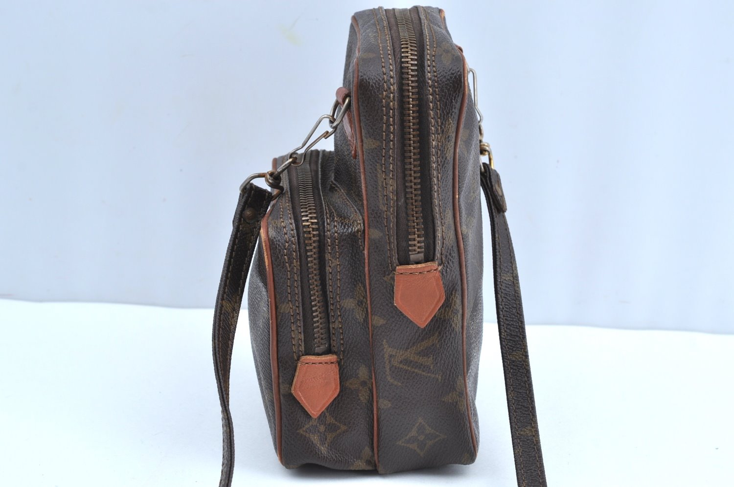 Authentic Louis Vuitton Monogram Amazone Shoulder Cross Body Bag Old Model K5368