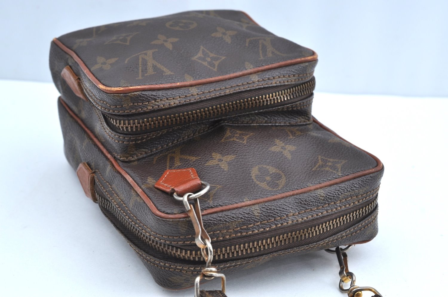 Authentic Louis Vuitton Monogram Amazone Shoulder Cross Body Bag Old Model K5368