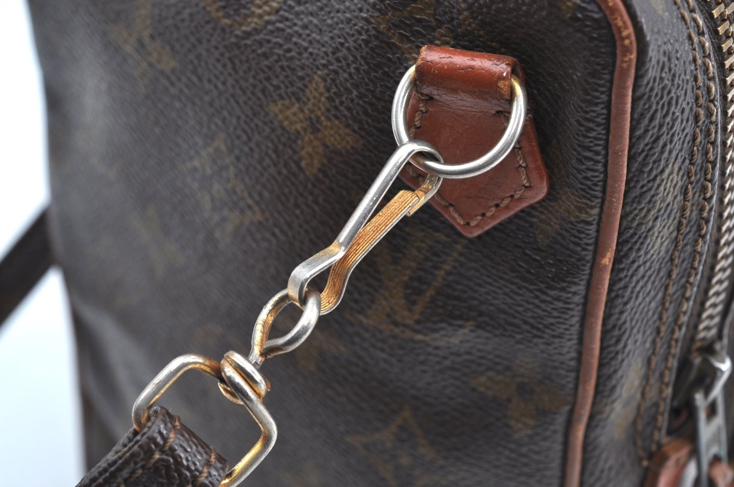 Authentic Louis Vuitton Monogram Amazone Shoulder Cross Body Bag Old Model K5368