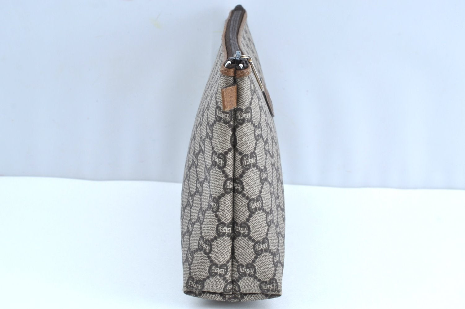 Authentic GUCCI GG Plus Clutch Hand Bag Purse GG PVC Leather Brown K5371