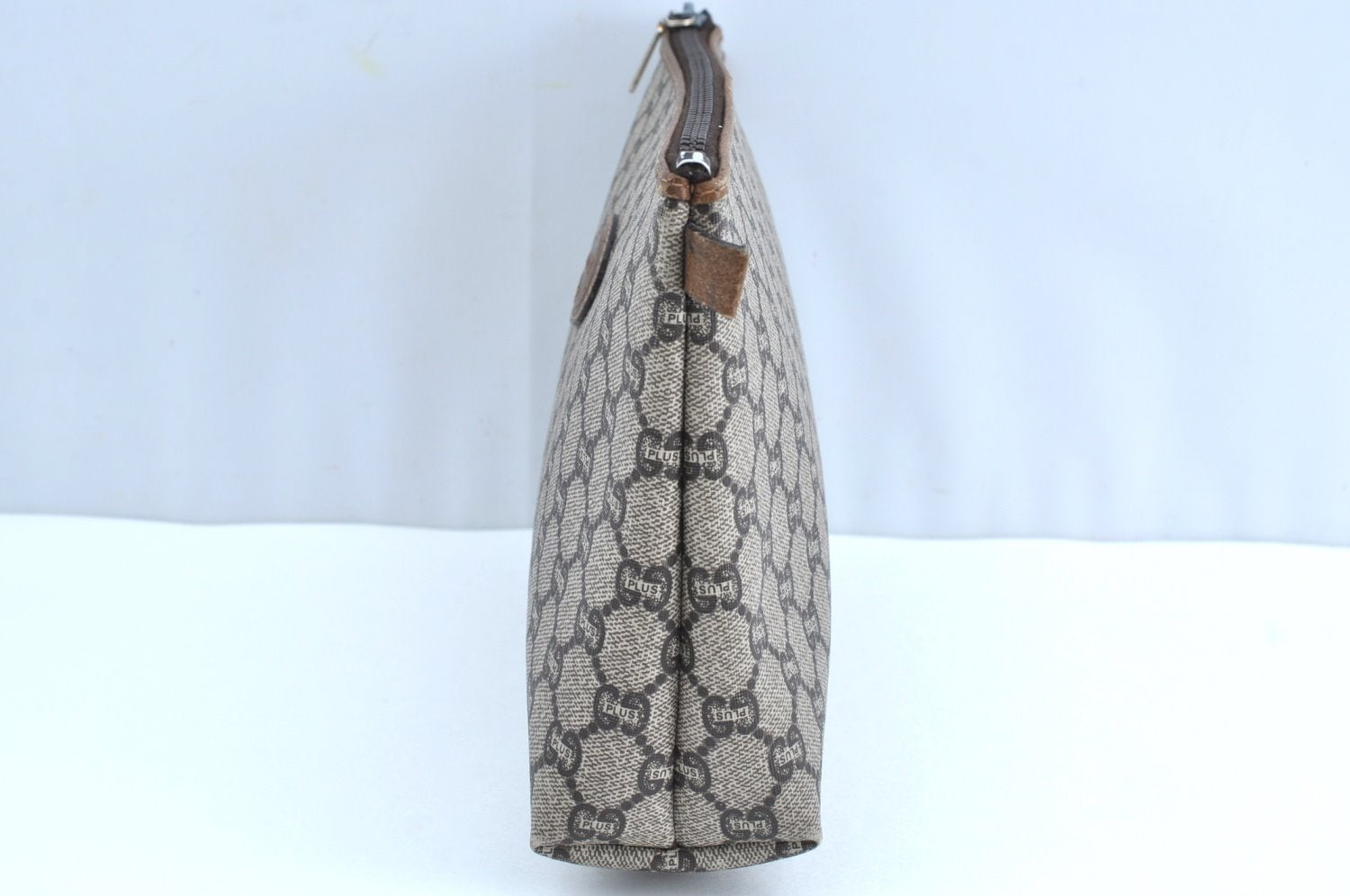 Authentic GUCCI GG Plus Clutch Hand Bag Purse GG PVC Leather Brown K5371