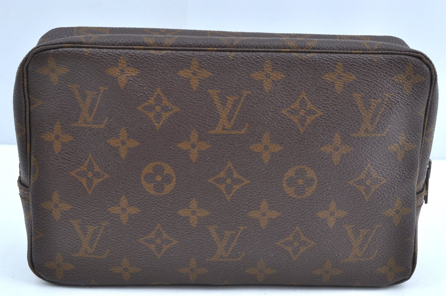 Auth Louis Vuitton Monogram Trousse Toilette 23 Clutch Hand Bag Old Model K5372