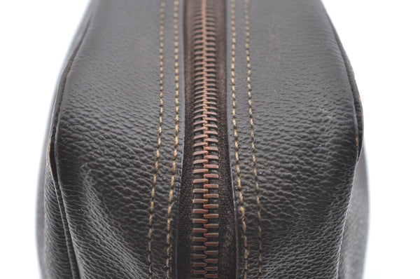 Auth Louis Vuitton Monogram Trousse Toilette 28 Clutch Hand Bag M47522 LV K5383